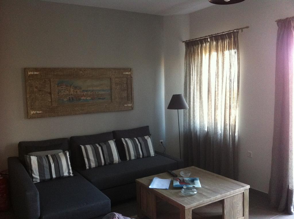 מית'ימנה Heliades Maisonettes חדר תמונה
