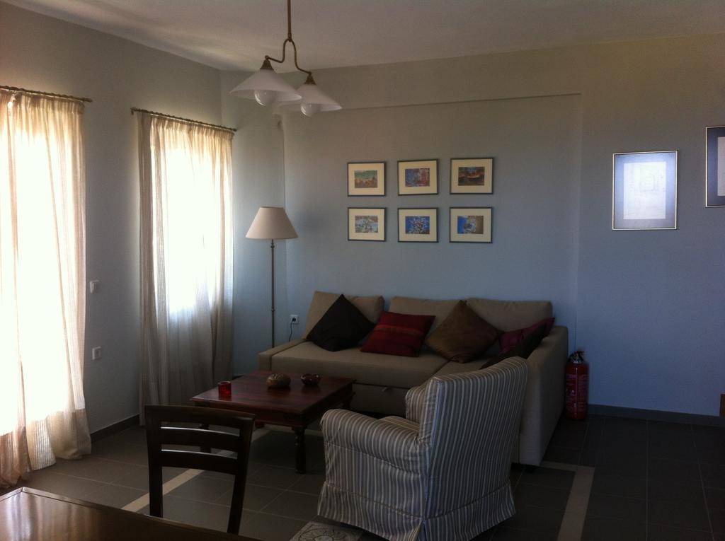 מית'ימנה Heliades Maisonettes חדר תמונה